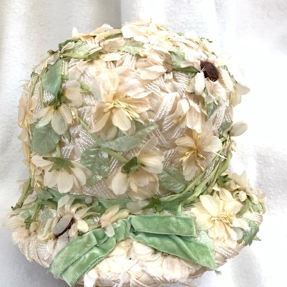 Vintage Easter Elegant Cream Floral Hat - Picture 9 of 10